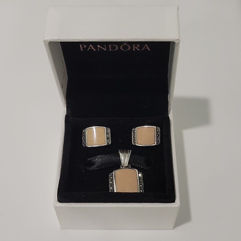 Silver Earings and Pendant Set
